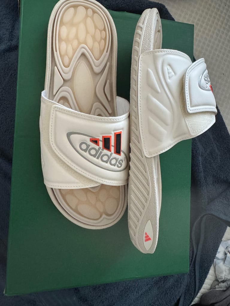 Adidas adisage sliders