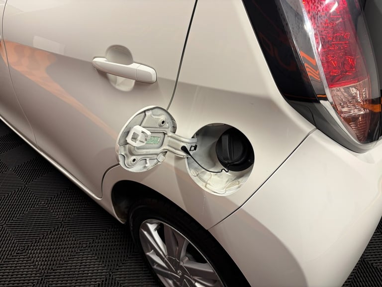 2014 Toyota AYGO 1.0 VVT-i X-Pression 5dr x-shift HATCHBACK Petrol Manual