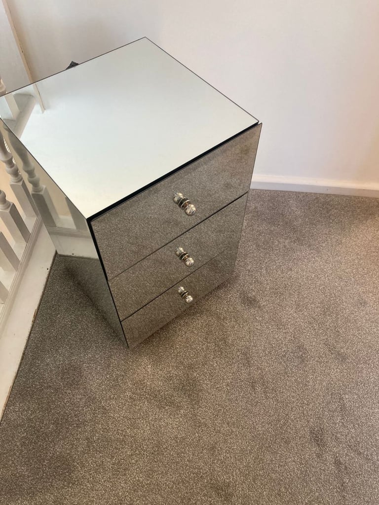 Glass mirrored drawers and bedside table