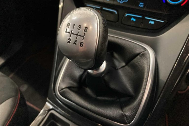 2019 Ford Kuga 1.5 TDCi EcoBlue ST-Line Edition Euro 6 (s/s) 5dr HATCHBACK Diesel Manual