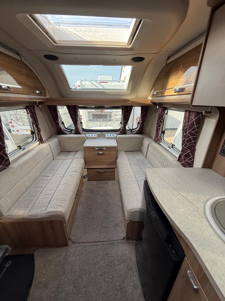 Swift Challenger 560 Rear Island Bed Middle Bathroom 
