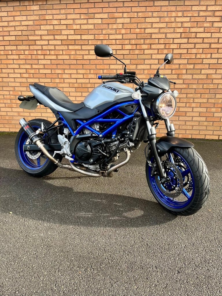 SUZUKI SV650 3K MILES 2020 METALLIC SILVER/BLUE READY TO GO 2020
