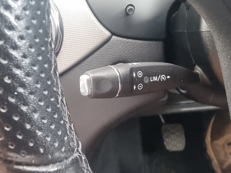 2018 Mercedes-Benz GLA GLA 180 Urban Edition 5dr ESTATE PETROL Manual