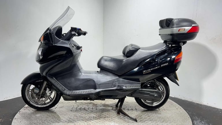 Suzuki Burgman 650 AN 2004 18K NON RUNNING MAXI SCOOTER PROJECT SCOOTER 650CC TW