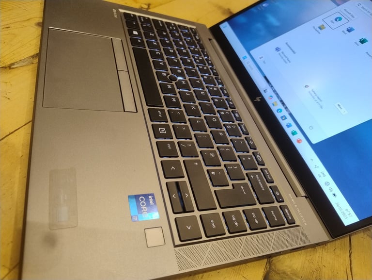 HP Firefly 14 Gaming/Graphics Laptop - Core i7-11th gen 16GB 512GB SSD NVidia   Graphics 4GB VRAM