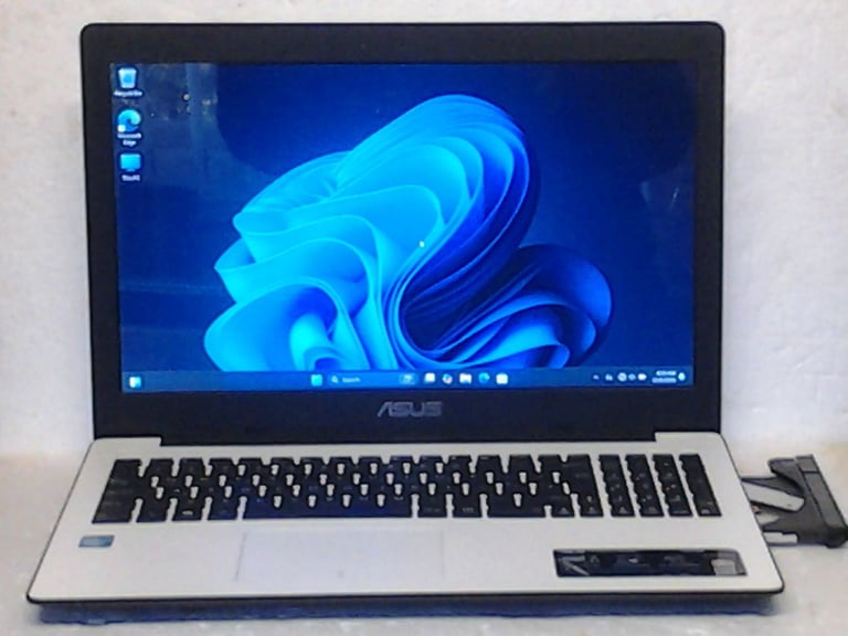 image for pc laptop / windows 11 