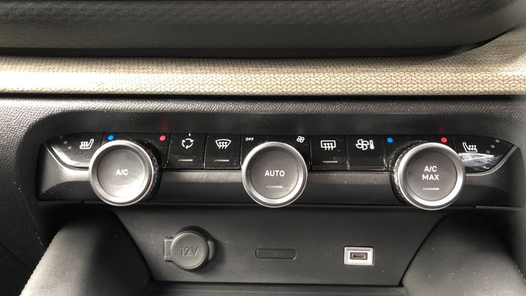 2023 Citroen C5 X 1.2 PureTech Shine Plus Hatchback 5dr Petrol EAT8 Euro 6 (s/s) (130 ps) Hatchba...