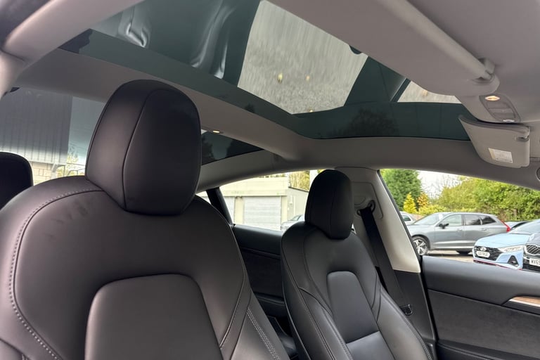 2021 Tesla Model 3 (Dual Motor) Long Range Auto 4WDE 4dr Saloon ELECTRIC Automatic