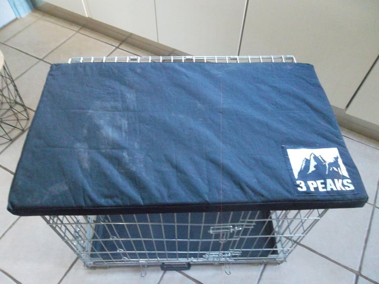 Heavy Duty 3 Peaks Waterproof Dog Mat for Cage / Car / Kennel