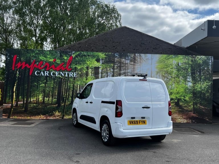 2020 Vauxhall Combo Cargo 2000 1.5 Turbo D 100ps H1 Sportive Van 5 door Panel...
