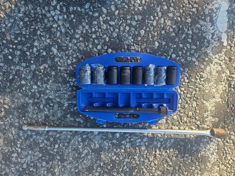 3/4 socket set + long breaker bar + extension