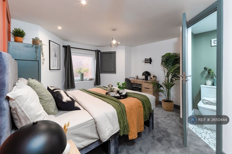 1 bedroom in Station Road, Reddish, Stockport, SK5 (#2650444)
