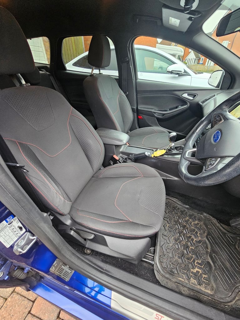 Ford, FOCUS, Estate, 2017, Manual, 1499 (cc), 5 doors