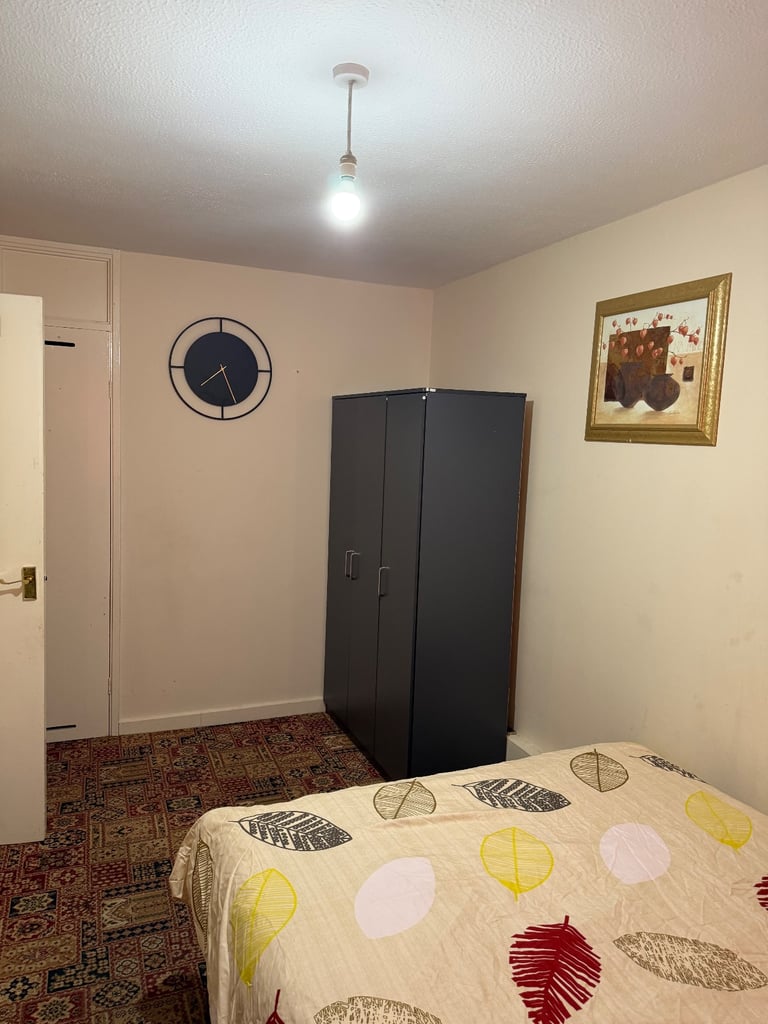 image for Room for rent 