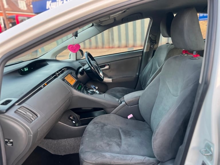Toyota Prius VVT-I T SPIRIT