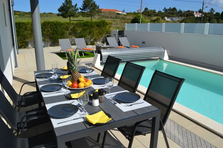 Detached Coastal Villa in Portugal with Heated Pool, 3 En-suites, Private Garden