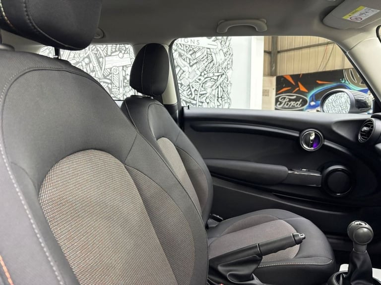 2020 MINI Hatch 1.5 Cooper Classic Hatchback 3dr Petrol Manual Euro 6 (s/s) (136 ps) Hatchback Pe...