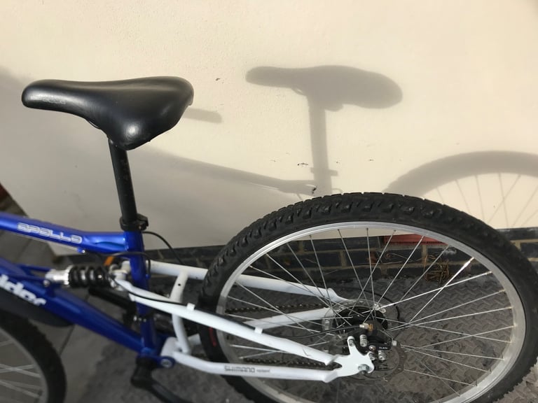 Full suspension mounting bike