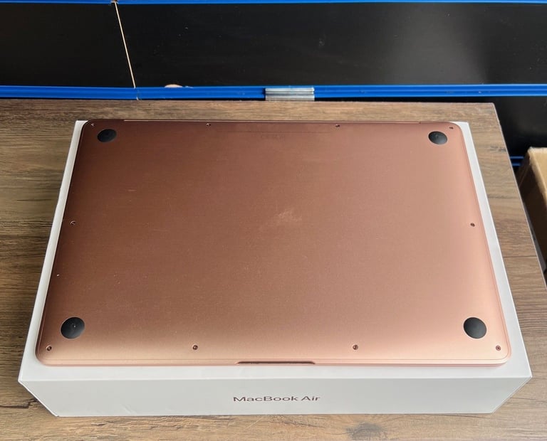 Apple MacBook Air 13” – Rose Gold (2020, Retina Display)