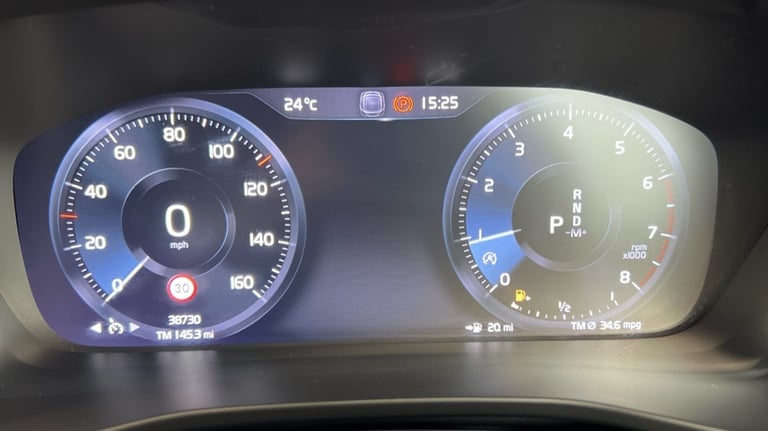 2021 Volvo XC40 R-Design, T3 automatic (Power Tailgate, Rear Park Assist) Estate Petrol Automatic