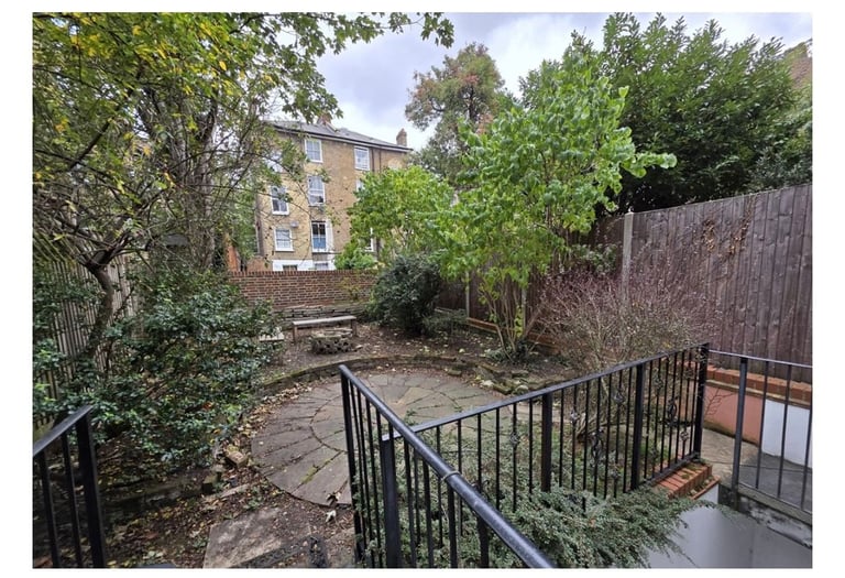 2 BED FLAT CAMBRIDGE GARDENS LADBROKE GROVE LONDON W10