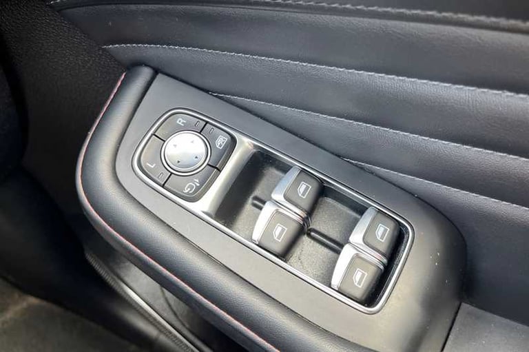 2021 MG MG HS 1.5 T-GDI Exclusive SUV 5dr Petrol DCT Euro 6 (s/s) (162 ps) SUV Petrol Automatic