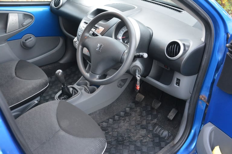 Peugeot, 107, Hatchback, 2010, Manual, 998 (cc),5 doors - Image 6
