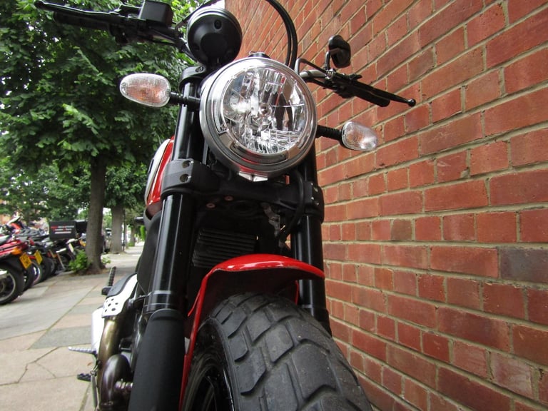 DUCATI SCRAMBLER 800  FULL SERVICE , ONE PREVIOUS OWNER ,VERY LOW MILES