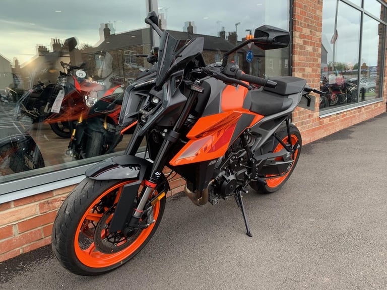 KTM 990 DUKE - TECH PACK - KTM WARRANTY 09/5/2029