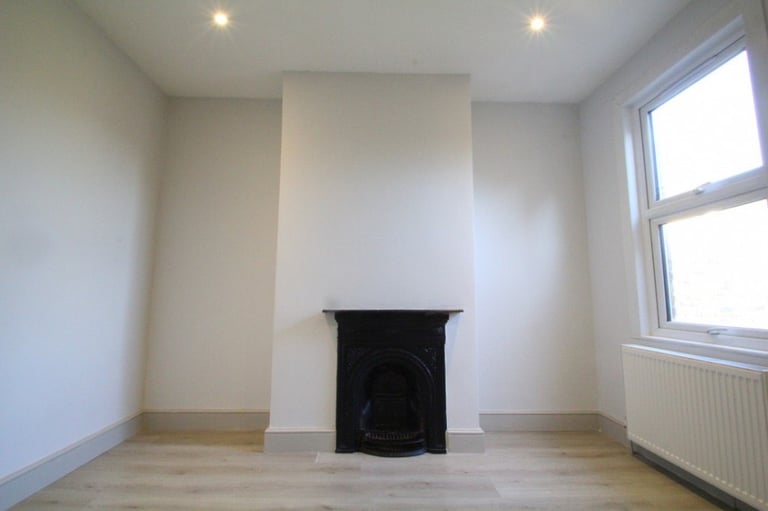 Hane Estate Agents offer a stylish, newly refurbished one-bedroom flat on the first floor. 