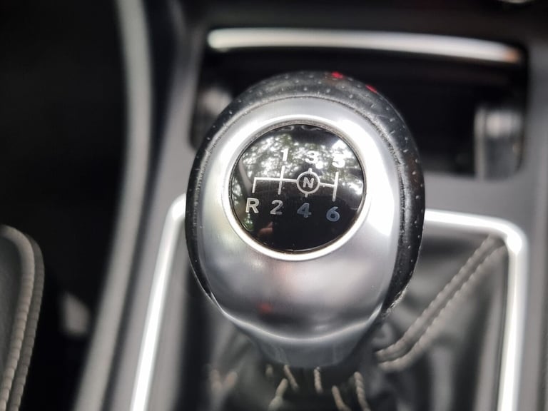 2018 Mercedes-Benz GLA GLA 180 Urban Edition 5dr ESTATE PETROL Manual