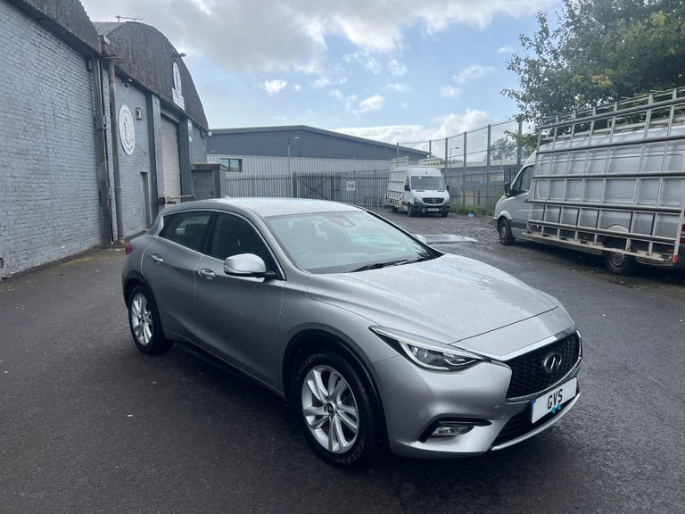 INFINITI Q30 1.5 d SE 2016