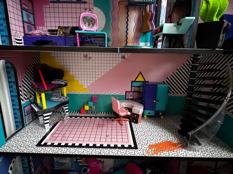 Lol Omg doll house