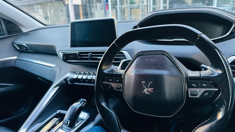Peugeot, 5008, Hatchback, 2018, Semi-Auto, 1199 (cc), 5 doors