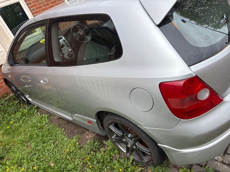 Honda civic type r breaking