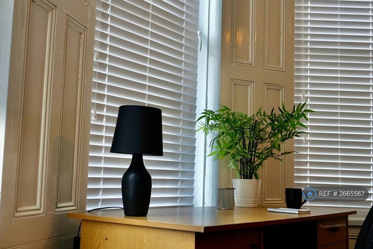 1 bedroom in Waverley Road, Redland, BS6 (#2665567)