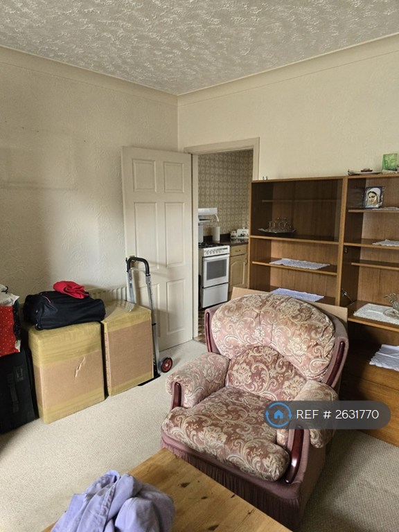 2 bedroom house in Greyswood Road, Stoke-On-Trent, ST4 (2 bed) (#2631770)