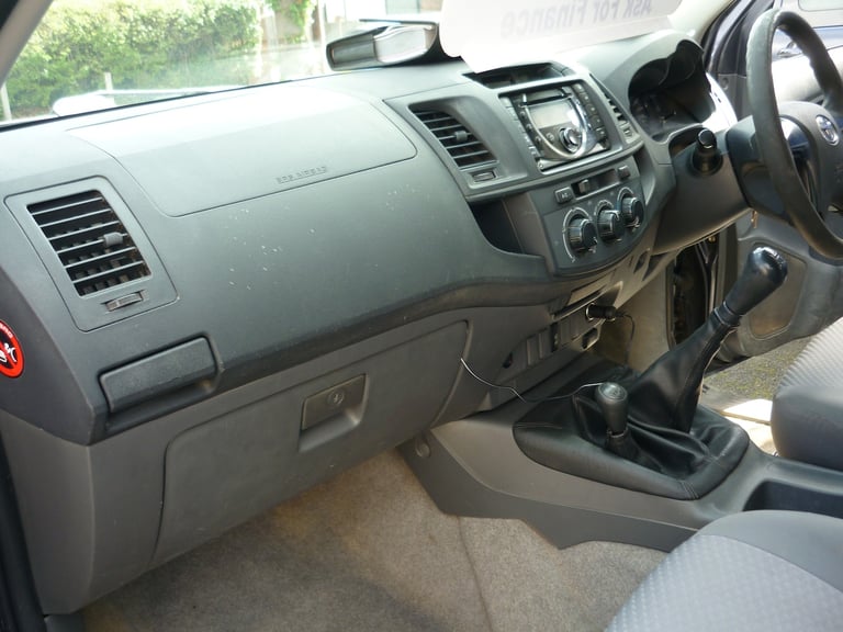 2013 Toyota Hilux HL2 D/Cab Pick Up 2.5 D-4D 4WD 144 PICK UP Diesel Manual