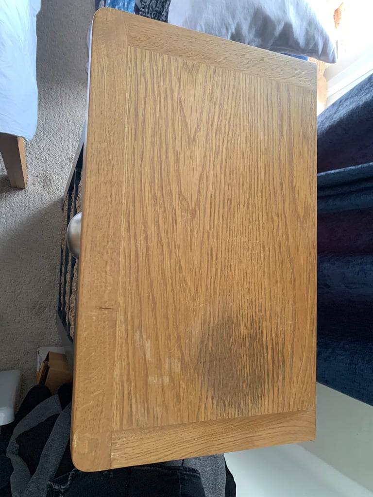 Chiltern Oak Bedroom furniture.  1 double Wardrobe, 1 chest of drawers & 1 x 3 basket drawer.