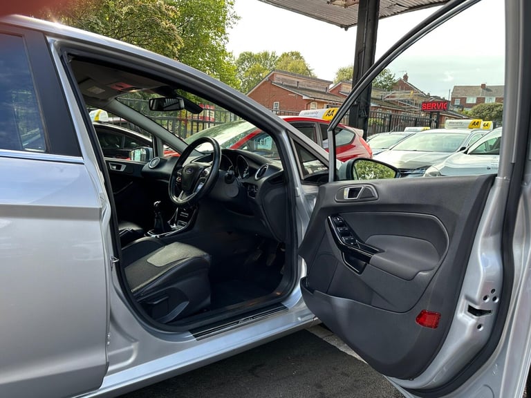 2014 Ford Fiesta 1.0T EcoBoost Titanium X Euro 5 (s/s) 5dr HATCHBACK Petrol Manual