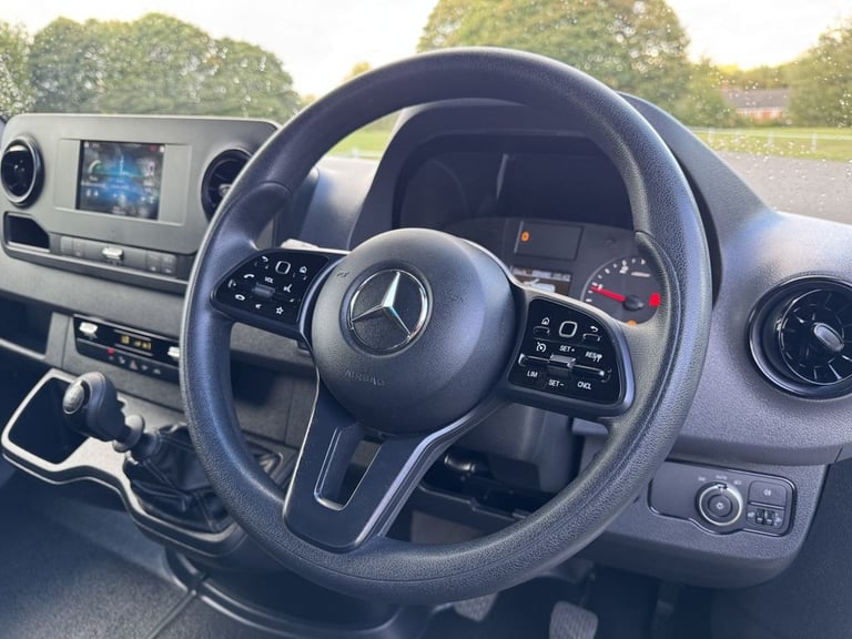 2023 Mercedes-Benz Sprinter 2.0 315CDI 3.5t. 4.2m Luton Tail Lift L3 Lwb, Air Con, Eu 6 150Bhp Lu...