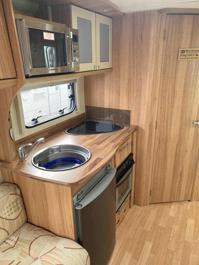 Bailey Orion 400/2  2012 in  nice condition 