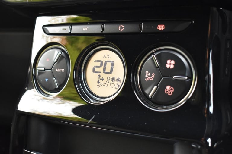 2017 DS Automobiles DS 3 1.2 PureTech 82 Elegance 3dr HATCHBACK PETROL Manual