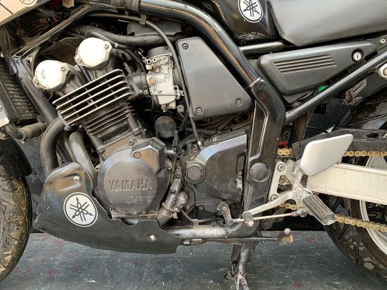 YAMHA FZS 600 FAZER PROJECT BIKE