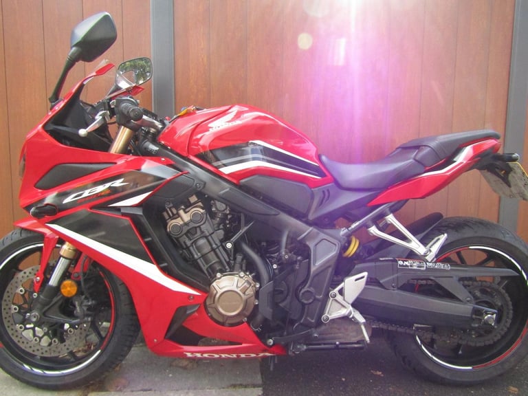 HONDA CBR 650R* ONE OWNER FROM NEW * 7800 MILES * JUST HAD TYRES AND PADS *