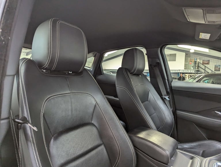 2018 Jaguar E-Pace 2.0 E-Pace R-Dynamic SE D AWD Auto 4WD 5dr SUV Diesel Automatic