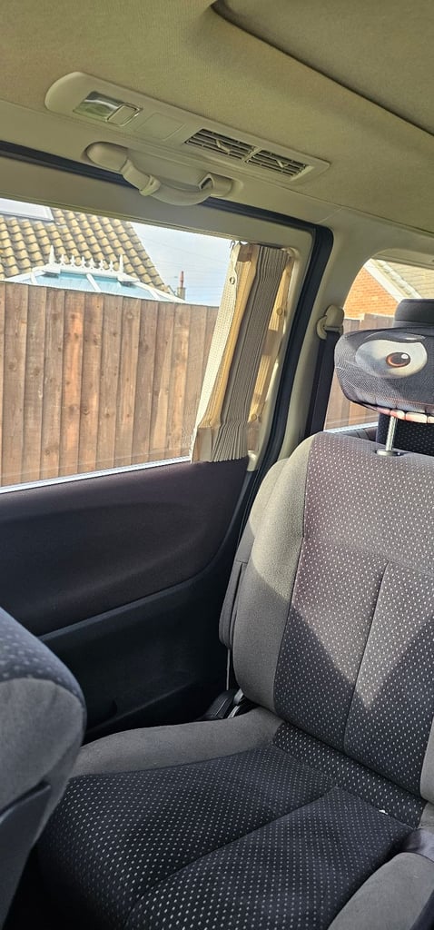 Nissan Elgrand Automatic 7 seater