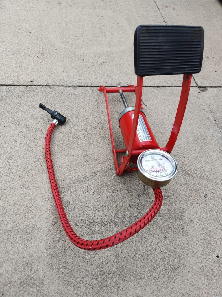 Foot Pump Single Barrel £3.00 cash