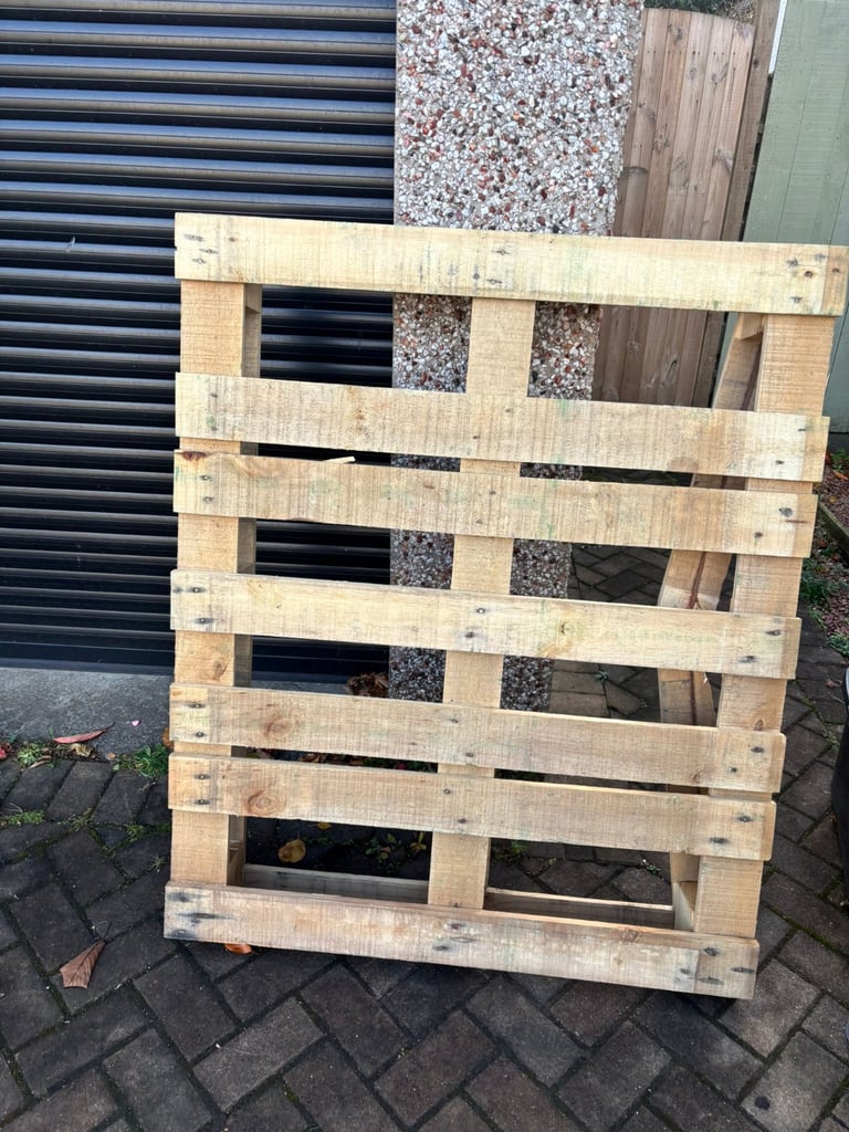 image for Wooden pallet