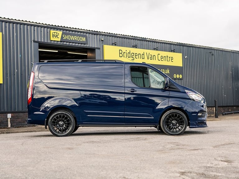 2022 Ford Transit Custom 300 EcoBlue Limited Panel Van Diesel Manual